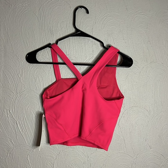 Lululemon Everlux Asymmetrical Tennis Tank size 6 in cherry mist - Picture 5 of 7